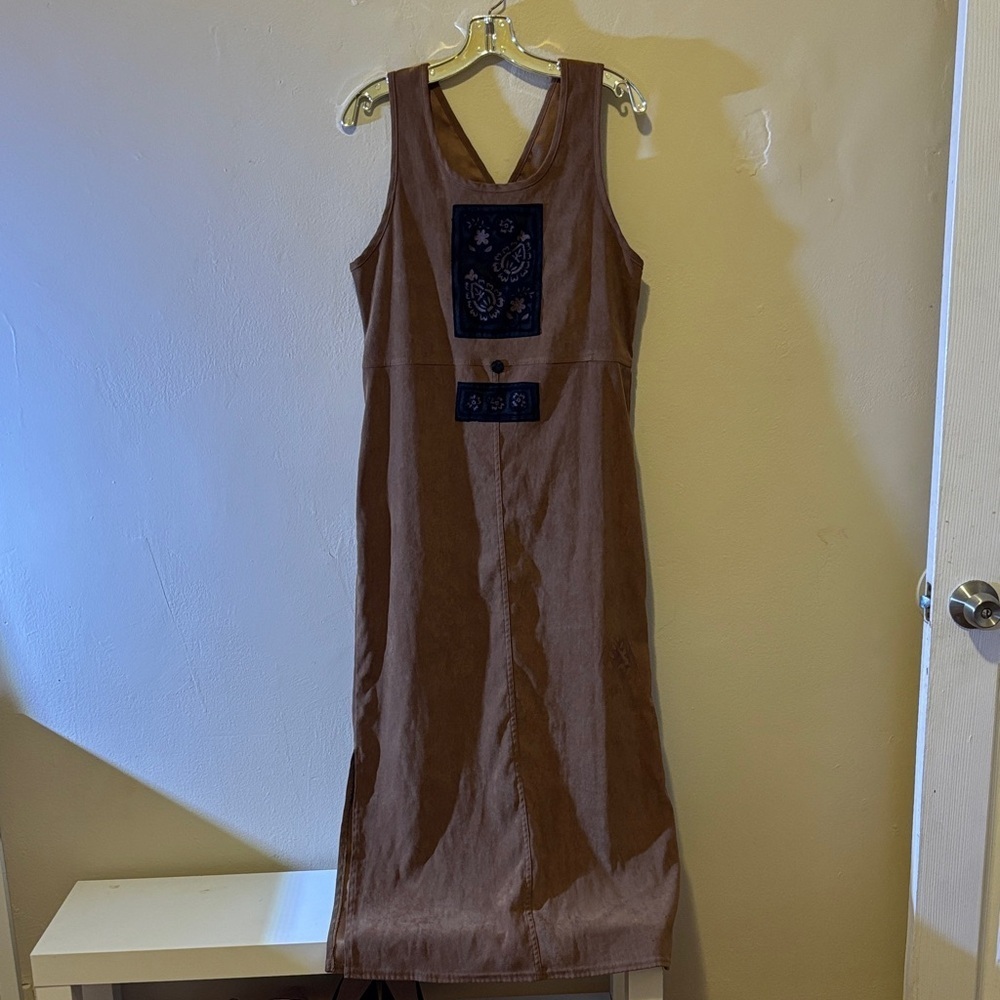 Amanda Smith Brown Dress with Navy Accents